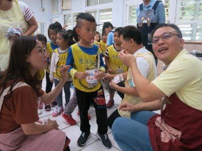 為雙溪山藥節暖身++雙溪附幼與雙溪高中同心製作山藥餅乾4